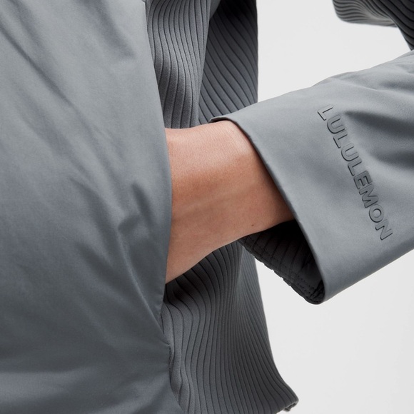 NEW NWT Lululemon Sleek City Waterproof Jacket size 12 - Picture 3 of 9